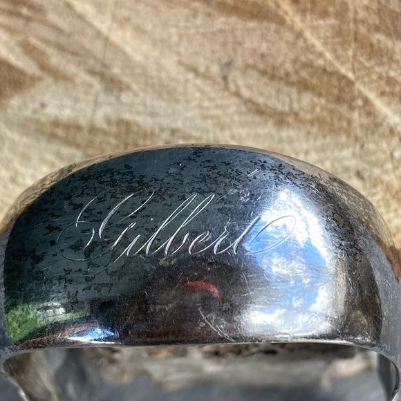 Vintage | English Sugar Tongs with Shell Design - Picture 3 of 13